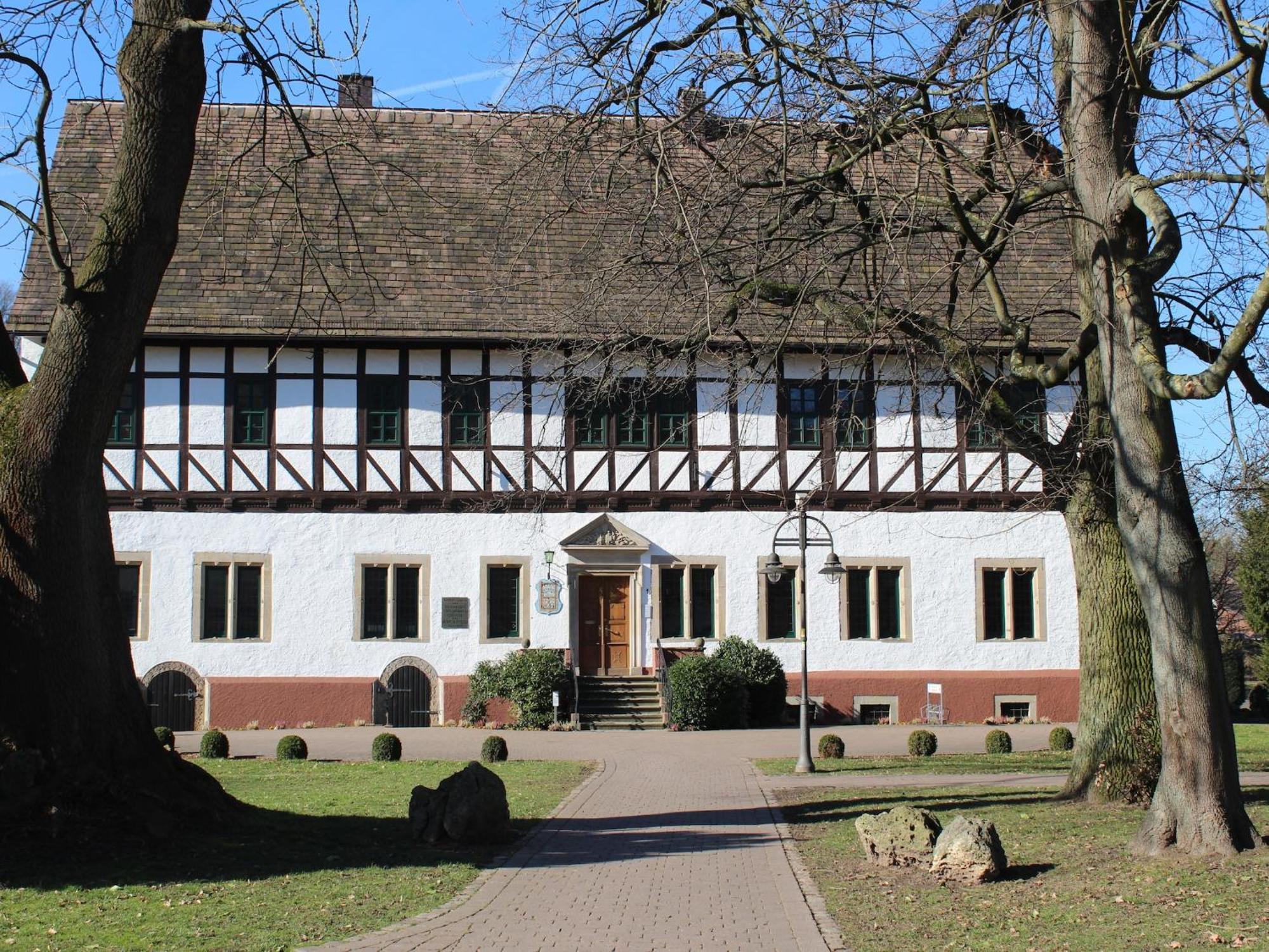 Beautiful Apartment In Bodenwerder With Balcony Eksteriør bilde